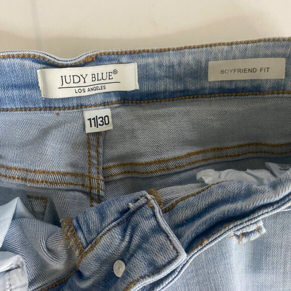 Judy Blue Boyfriend Fit Jeans Womens Size 11/30 (31x28.5) Light Wash Distressed - Picture 3 of 11